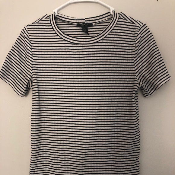 forever 21 simple balck and white striped shirt - Picture 1 of 2